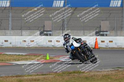 media/Nov-26-2022-Fastrack Riders (Sat) [[b001e85eef]]/Level 1/Session 3 Outside Turn 9/